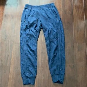 Lululemon comfy jogger size 6